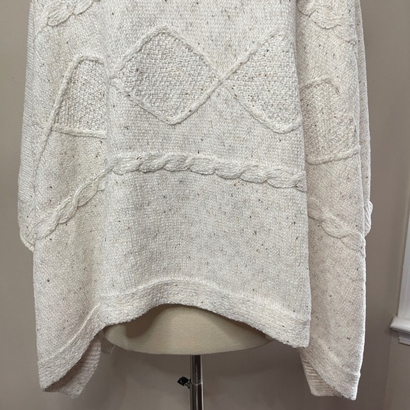 NWOT WORLD MARKET Ivory Speckle Chenille Cable Knit Sweater Poncho, One Size - Picture 4 of 12